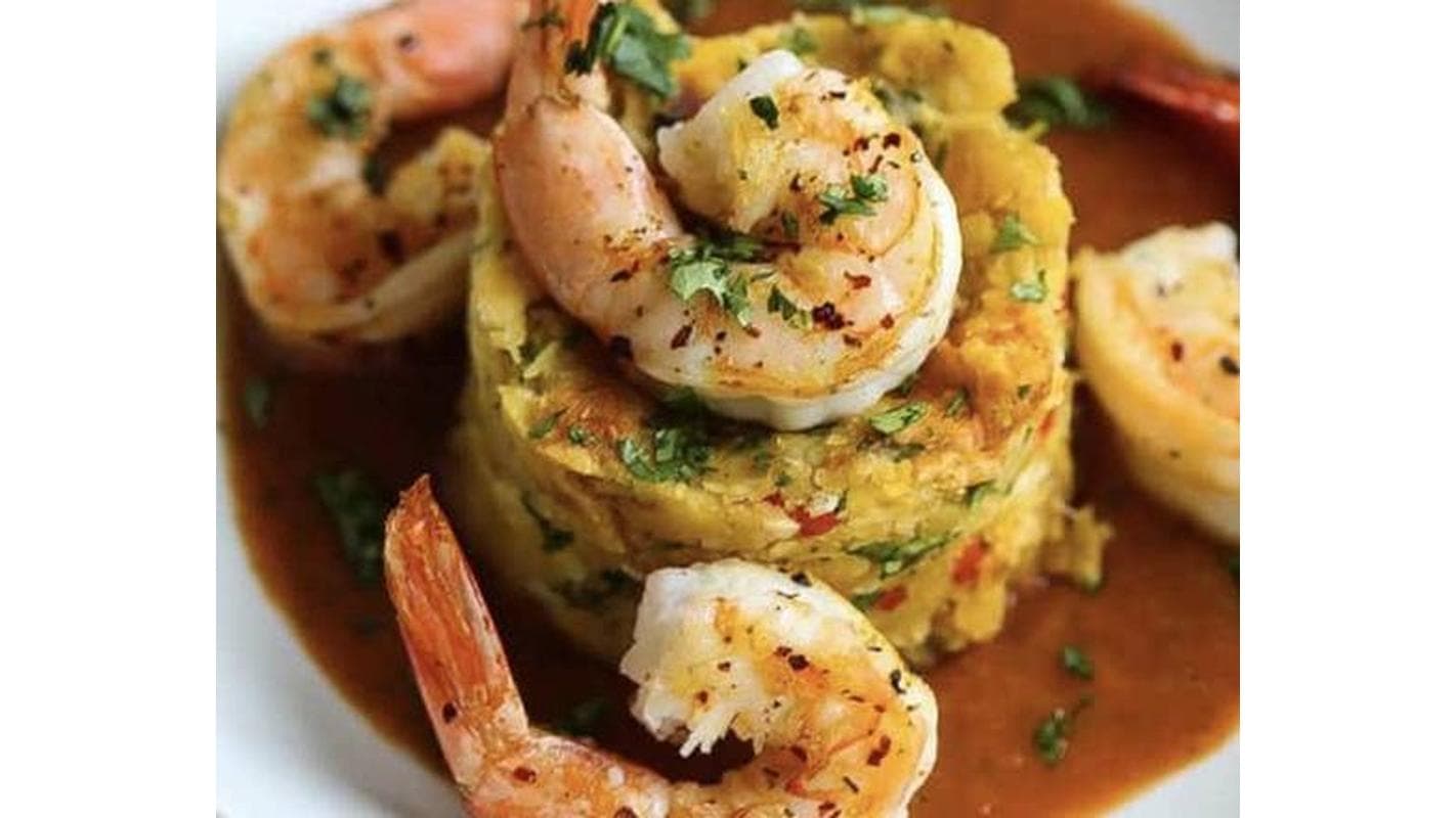 Make your Mofongos 🇵🇷 🇩🇴 at Delancey Food Mini Market