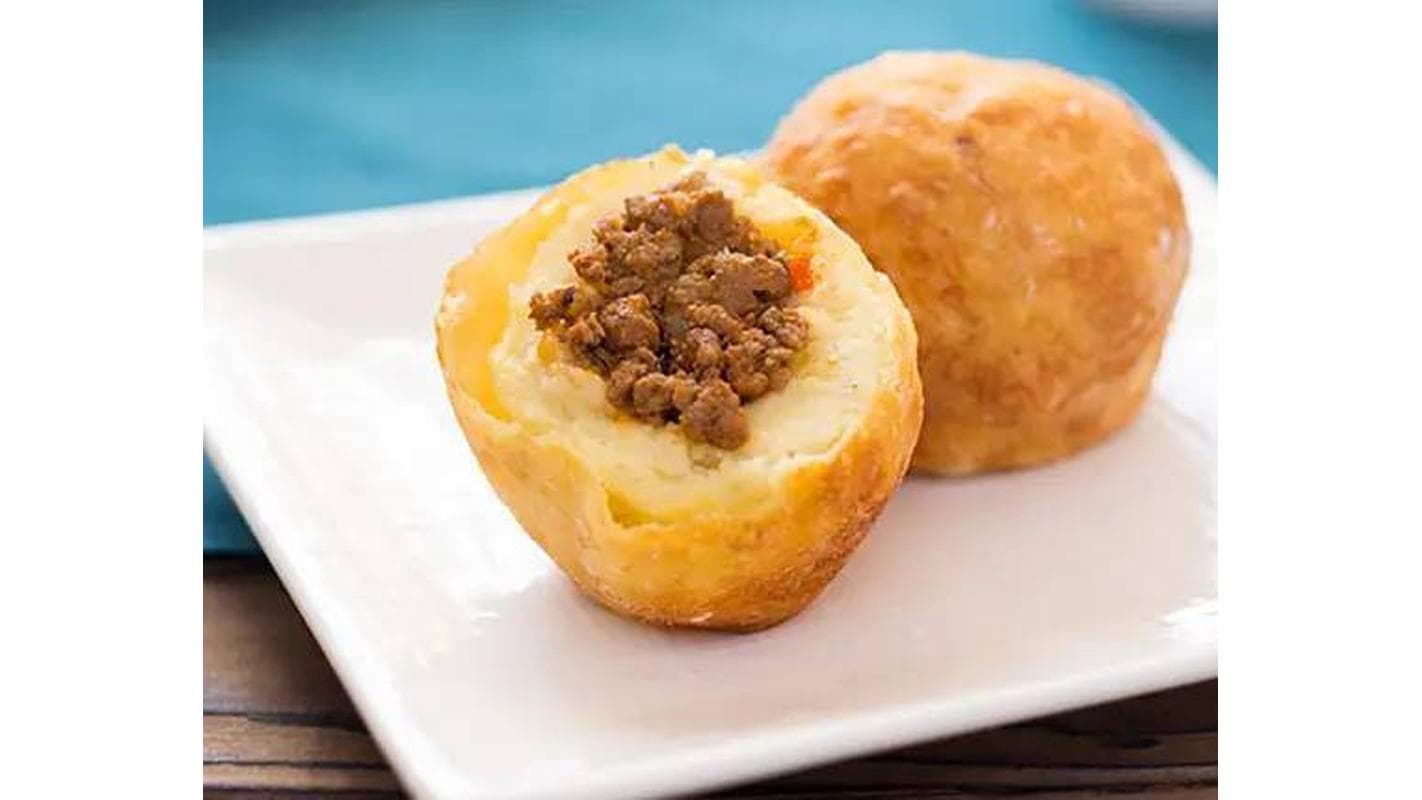 Bola de Papa ( Beef Potatoes Ball ) at Santiago Restaurant