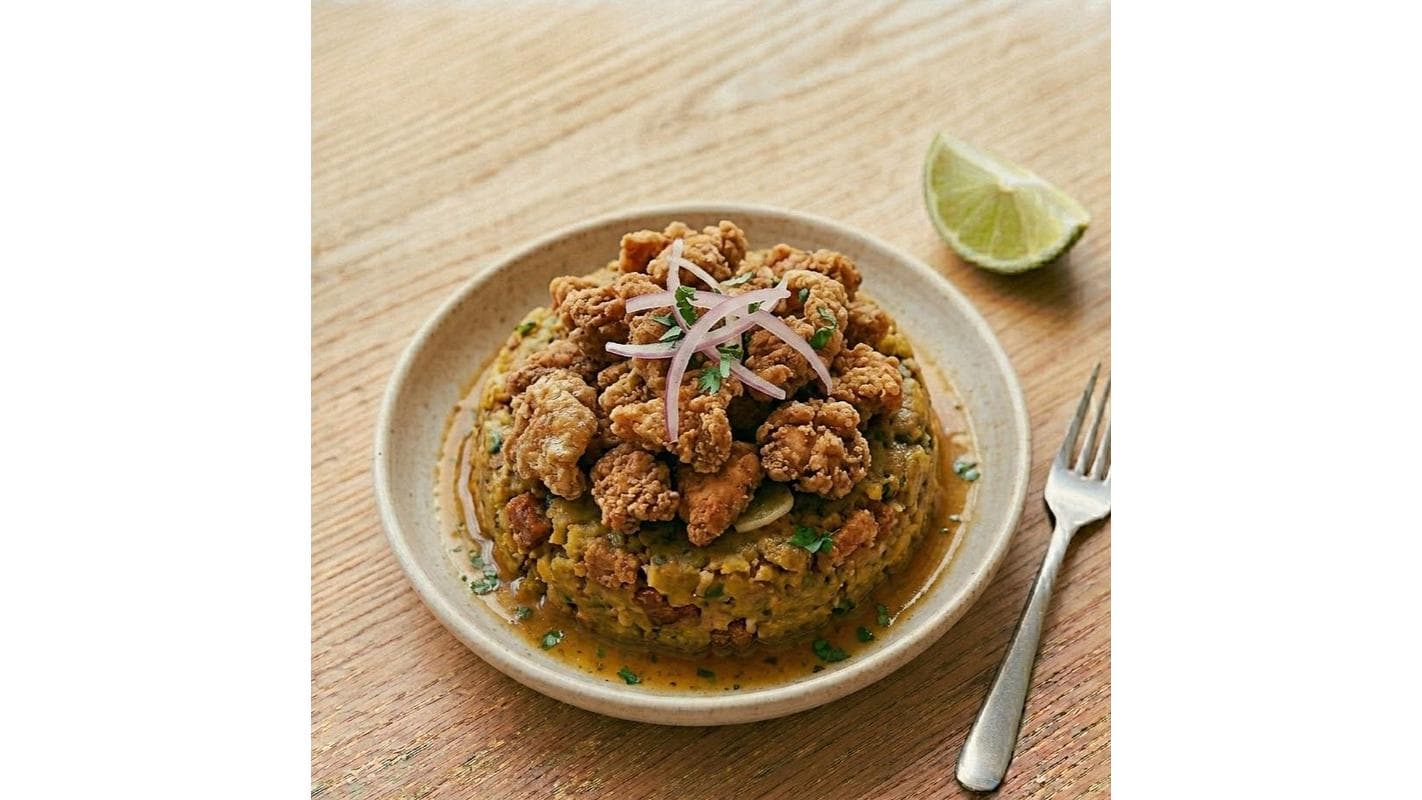 Chicken Crunch Mofongo ( Mofongo de Chicharrón de Pollo ) at Mi Sabor Restaurant